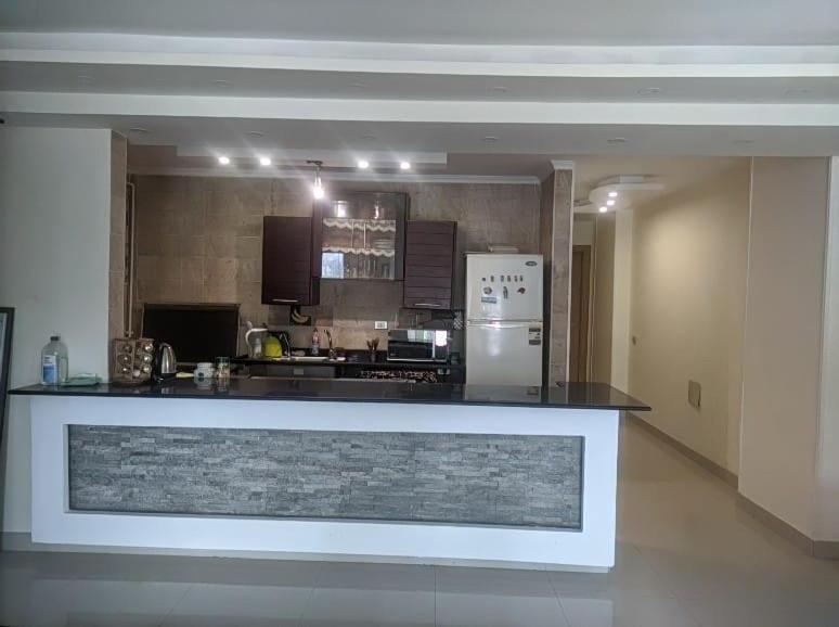 Comfy Luxurious Apartments In Central Location In Mansheyet El Bakry East El Cairo Exterior foto