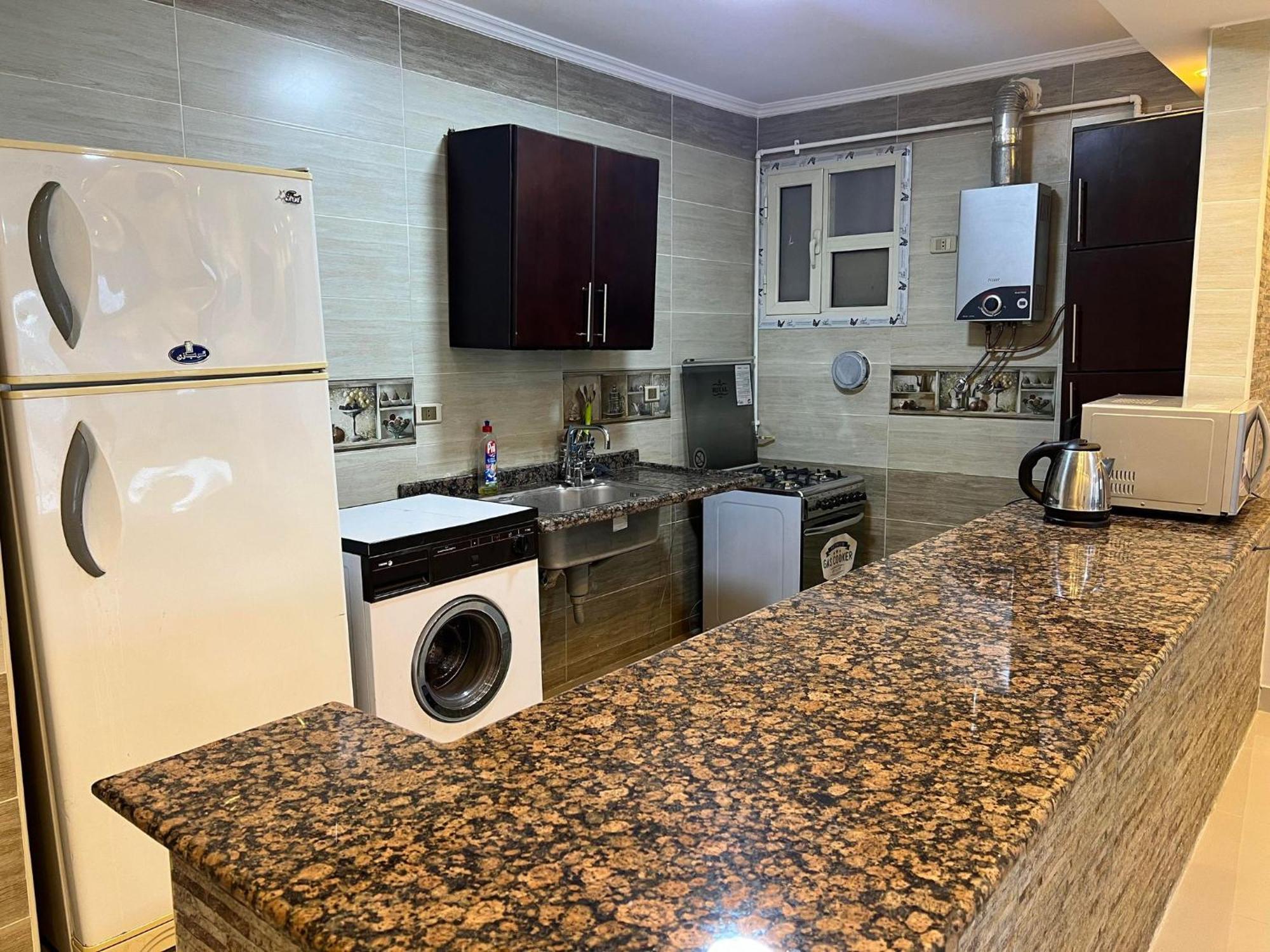 Comfy Luxurious Apartments In Central Location In Mansheyet El Bakry East El Cairo Exterior foto